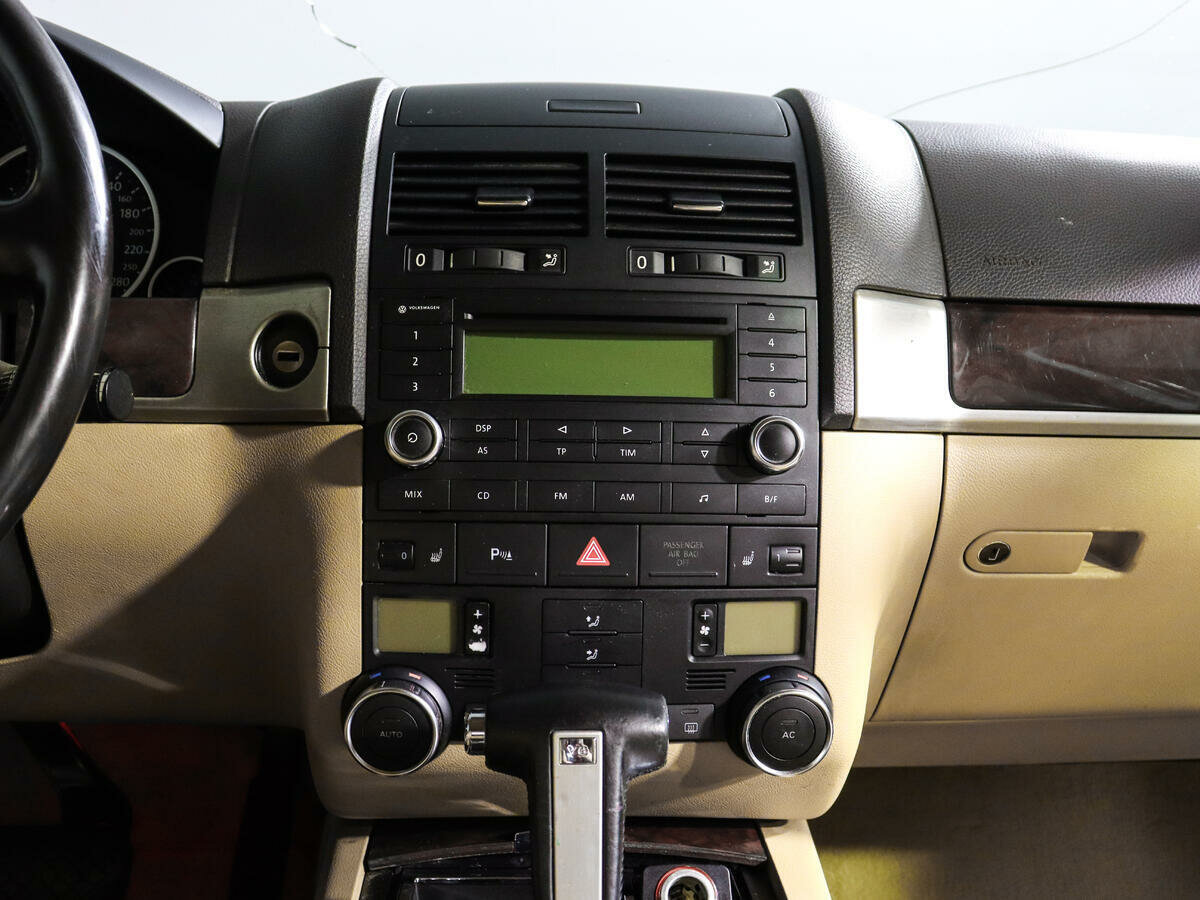 Volkswagen Touareg, 2010