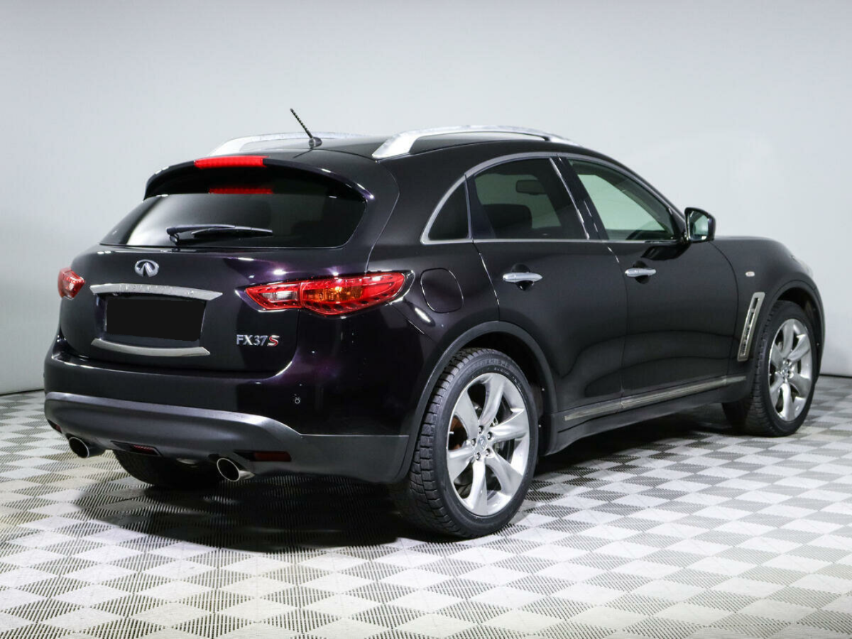 Infiniti FX37, 2011
