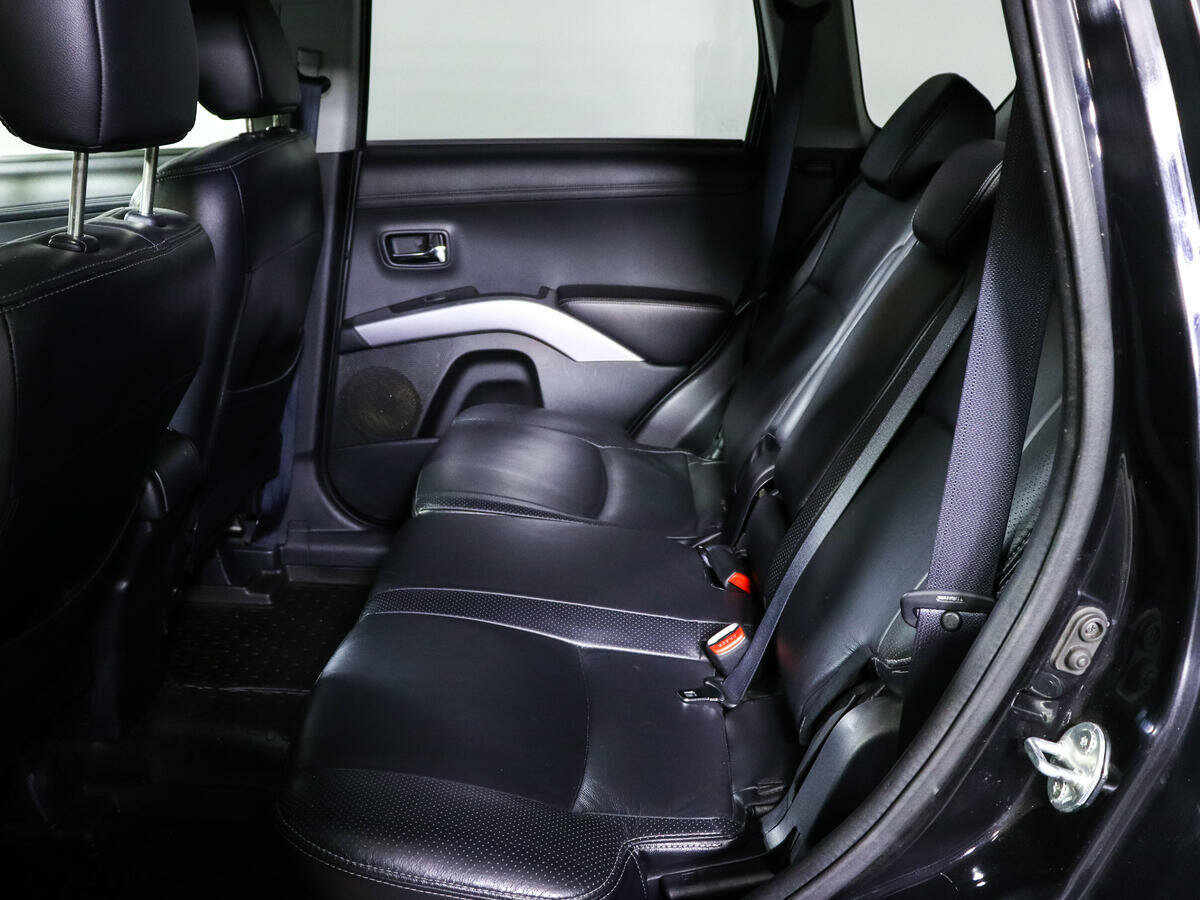 Mitsubishi Outlander, 2011