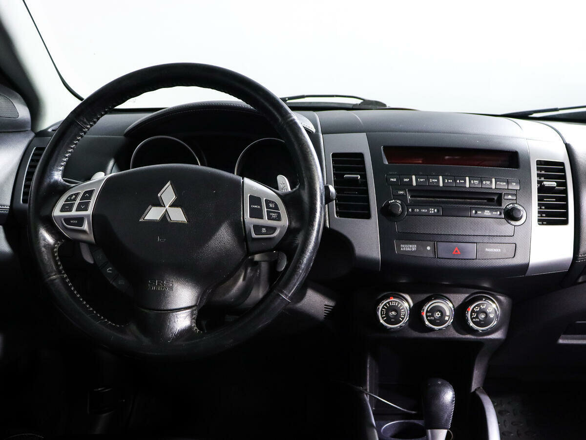 Mitsubishi Outlander, 2011