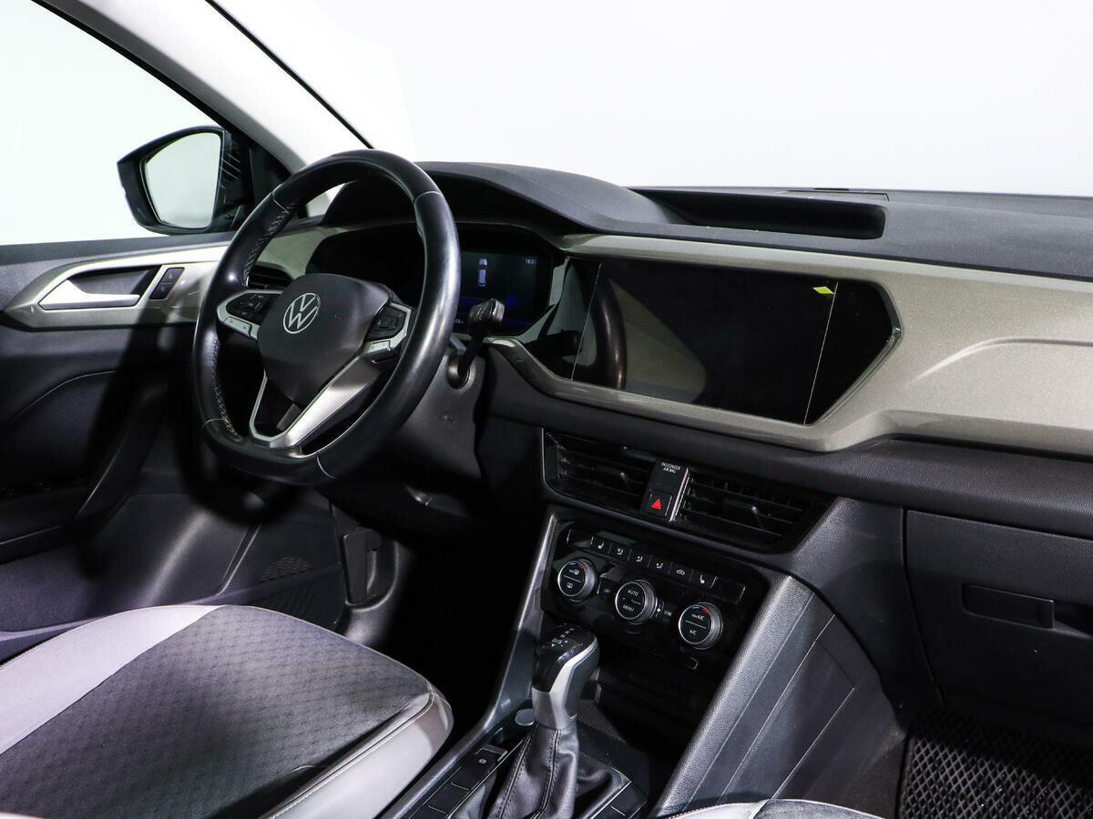 Volkswagen Taos, 2021