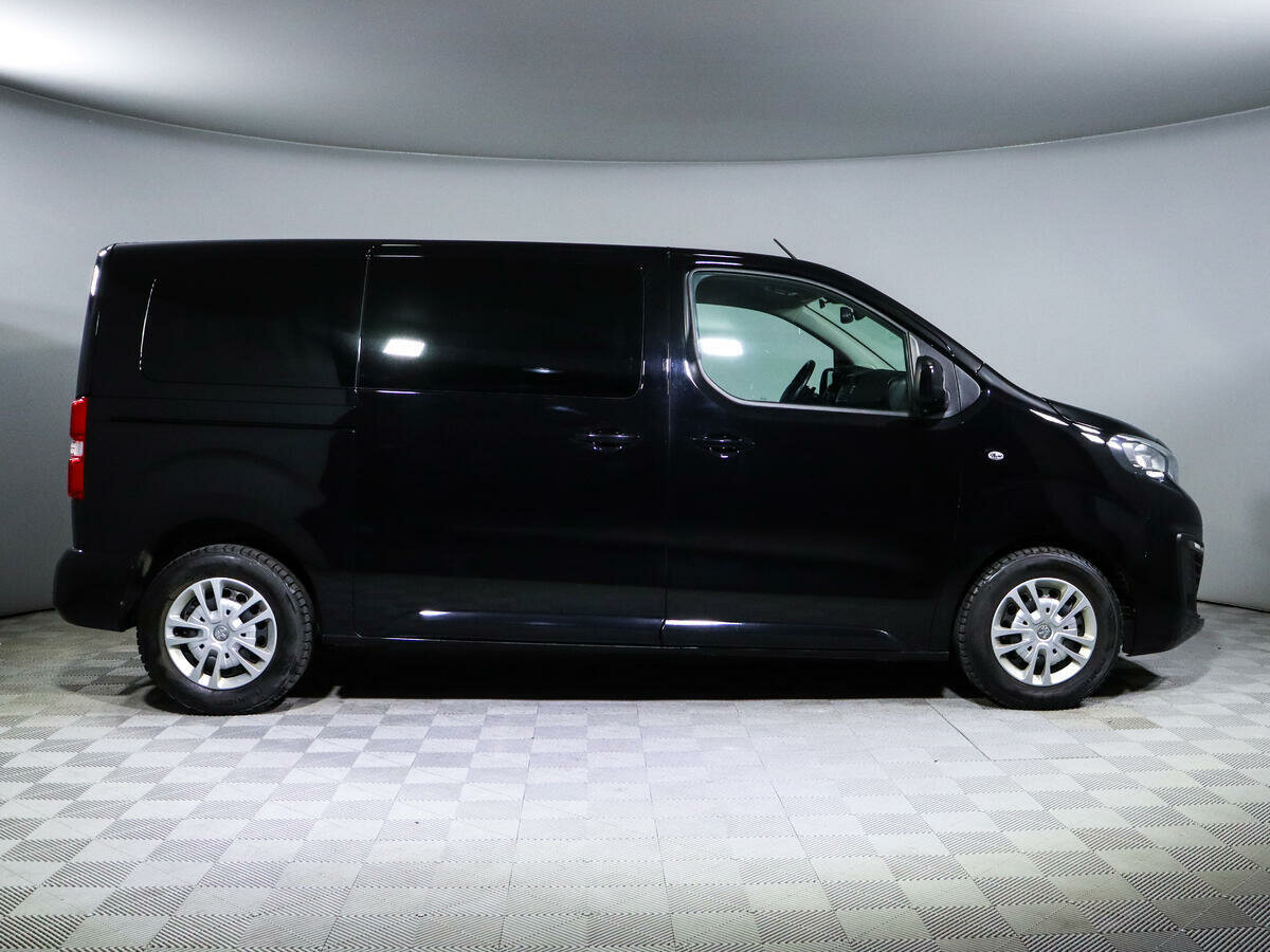 Peugeot Traveller, 2021