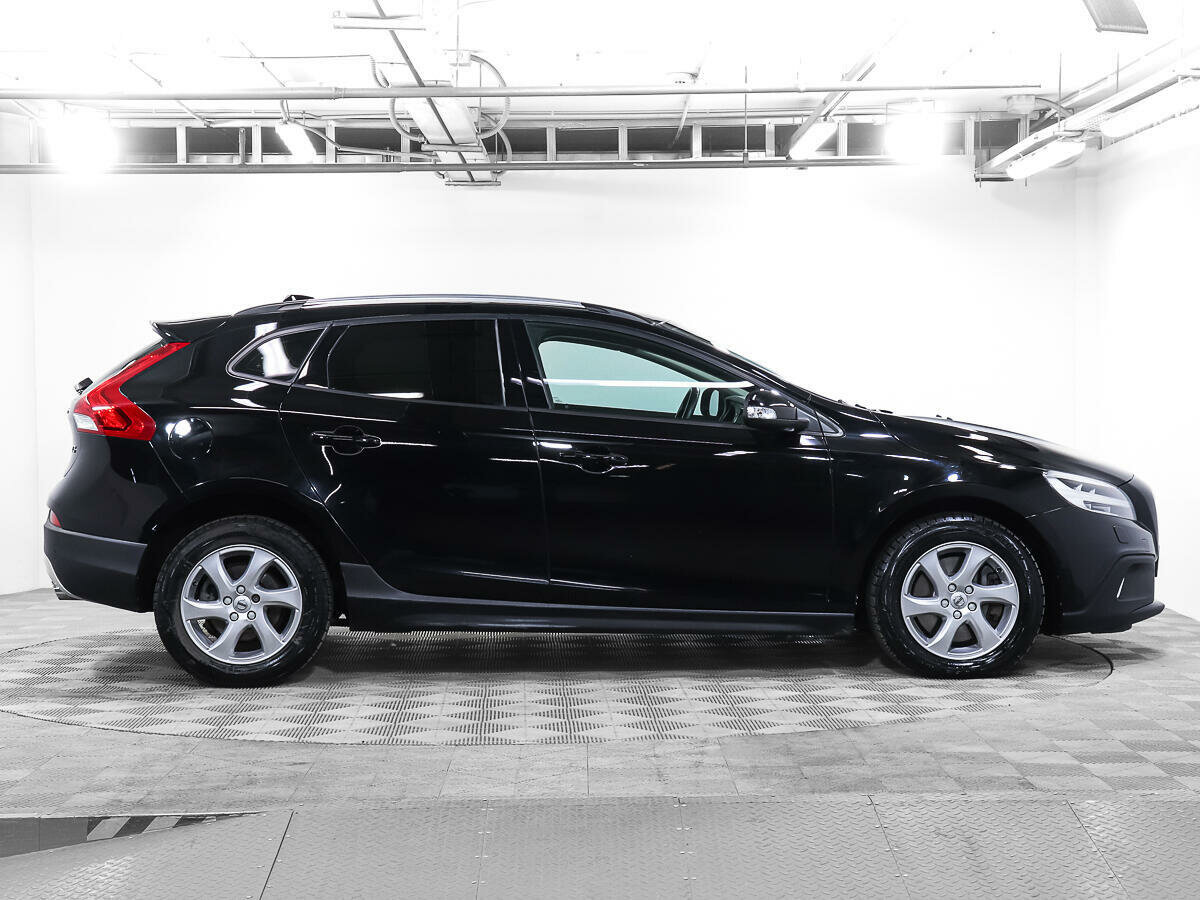 Volvo V40 Cross Country, 2017