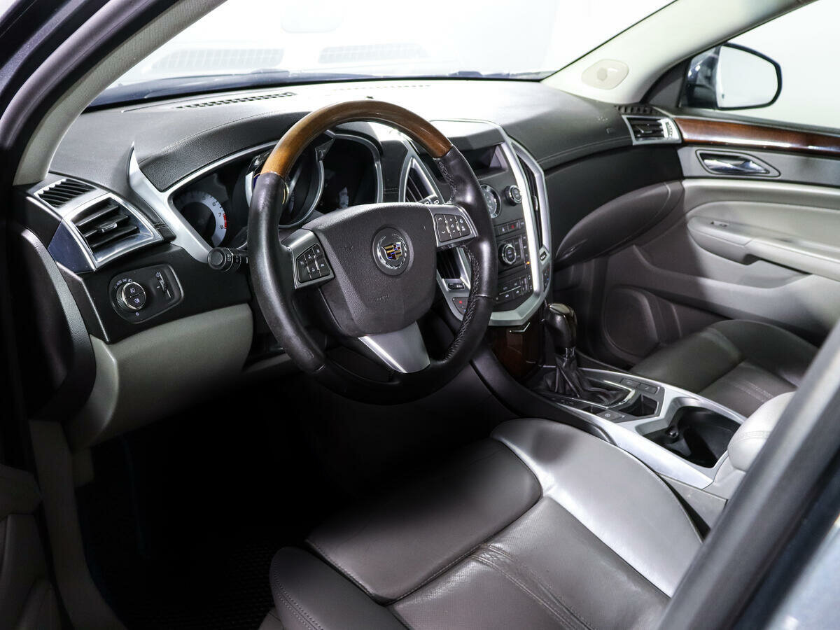Cadillac SRX, 2011