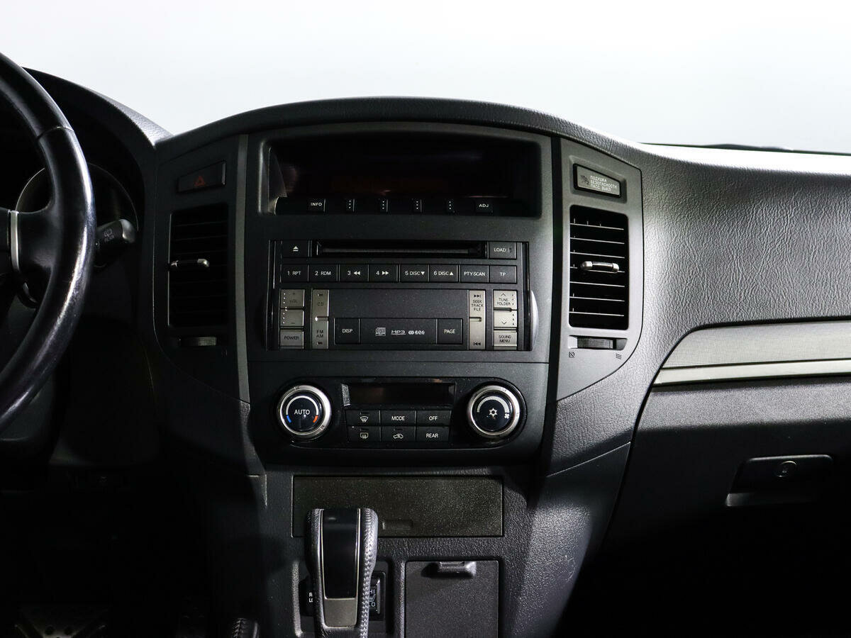 Mitsubishi Pajero, 2013