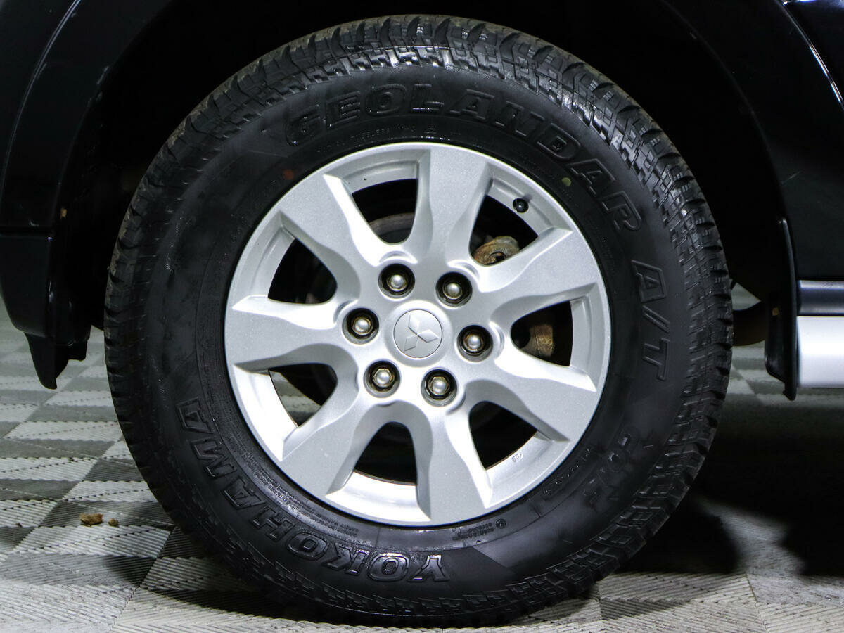 Mitsubishi Pajero, 2013