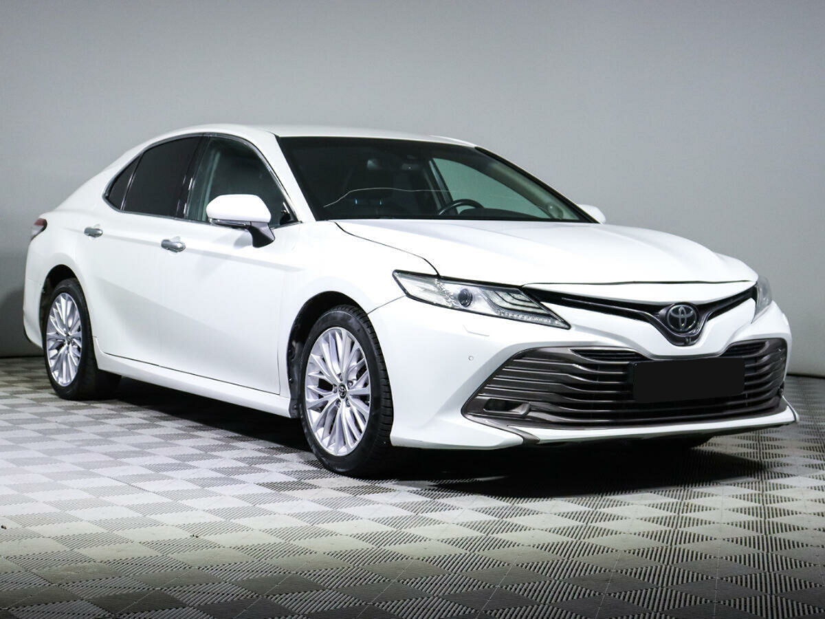 Toyota Camry, 2019