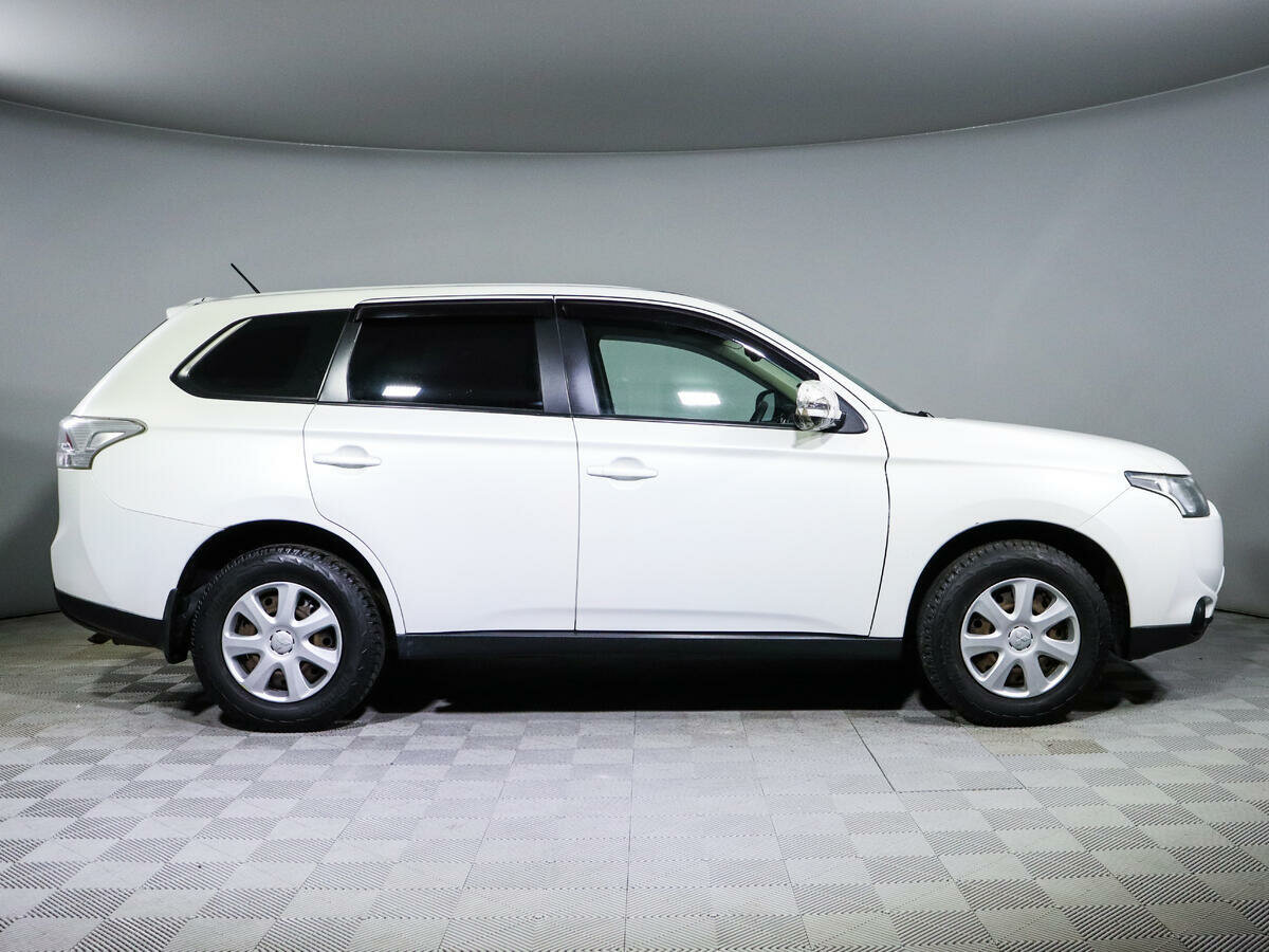 Mitsubishi Outlander, 2012