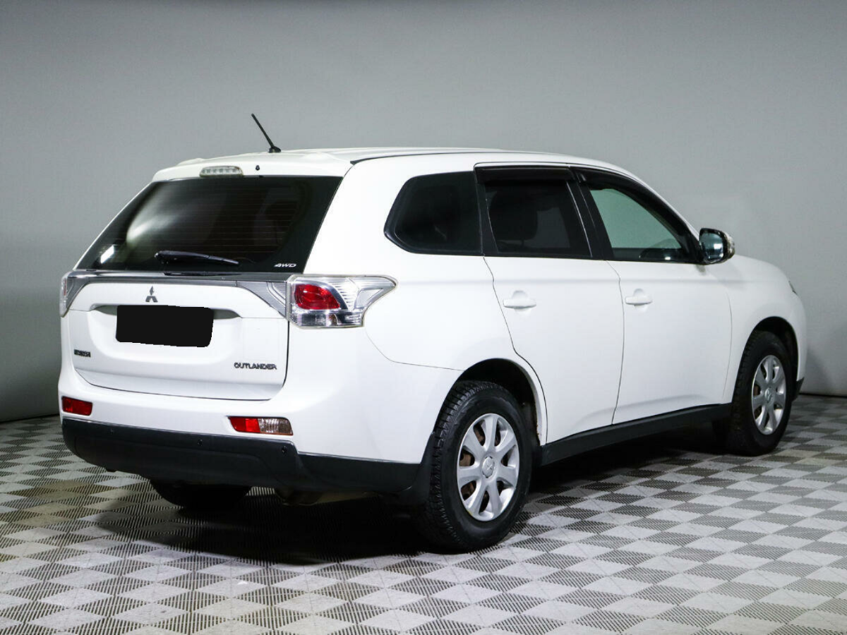 Mitsubishi Outlander, 2012