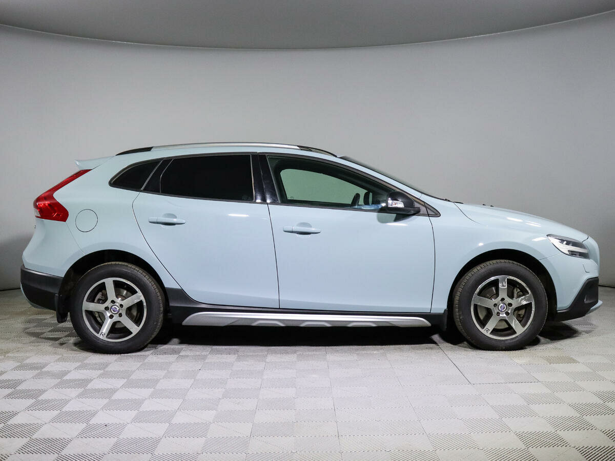 Volvo V40 Cross Country, 2018