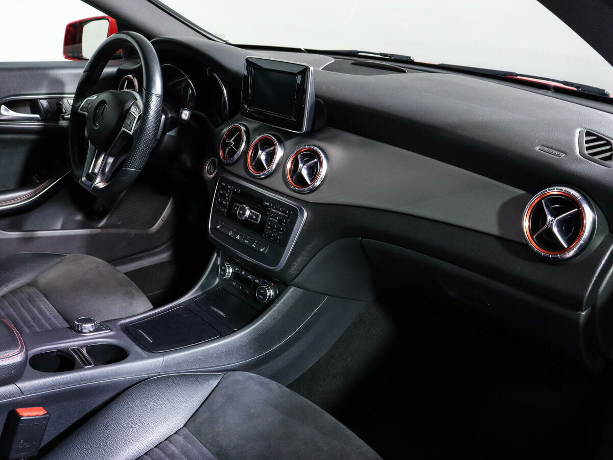 Mercedes-Benz CLA 200, 2014