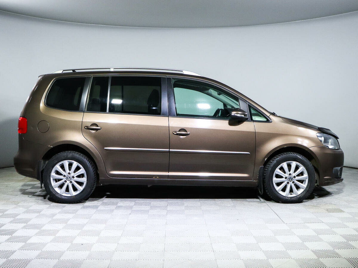 Volkswagen Touran, 2011
