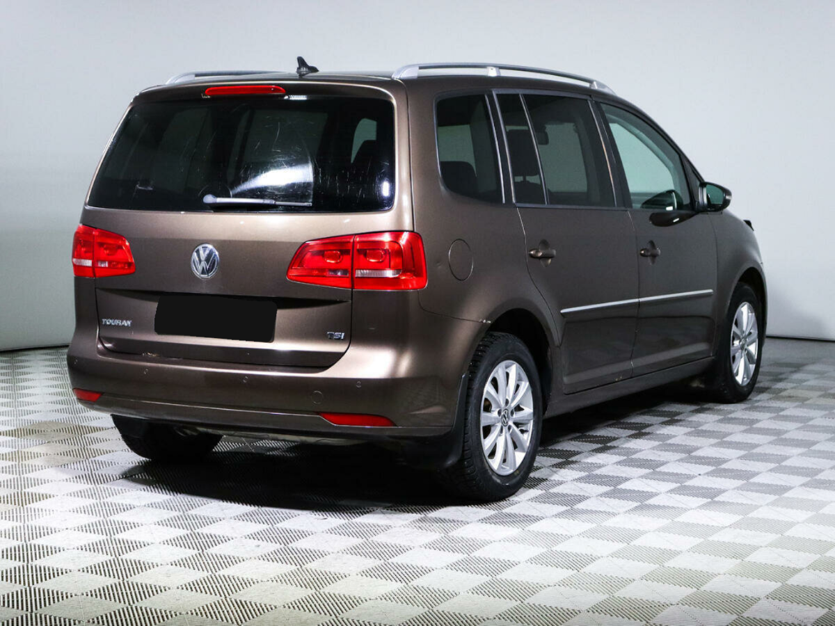 Volkswagen Touran, 2011