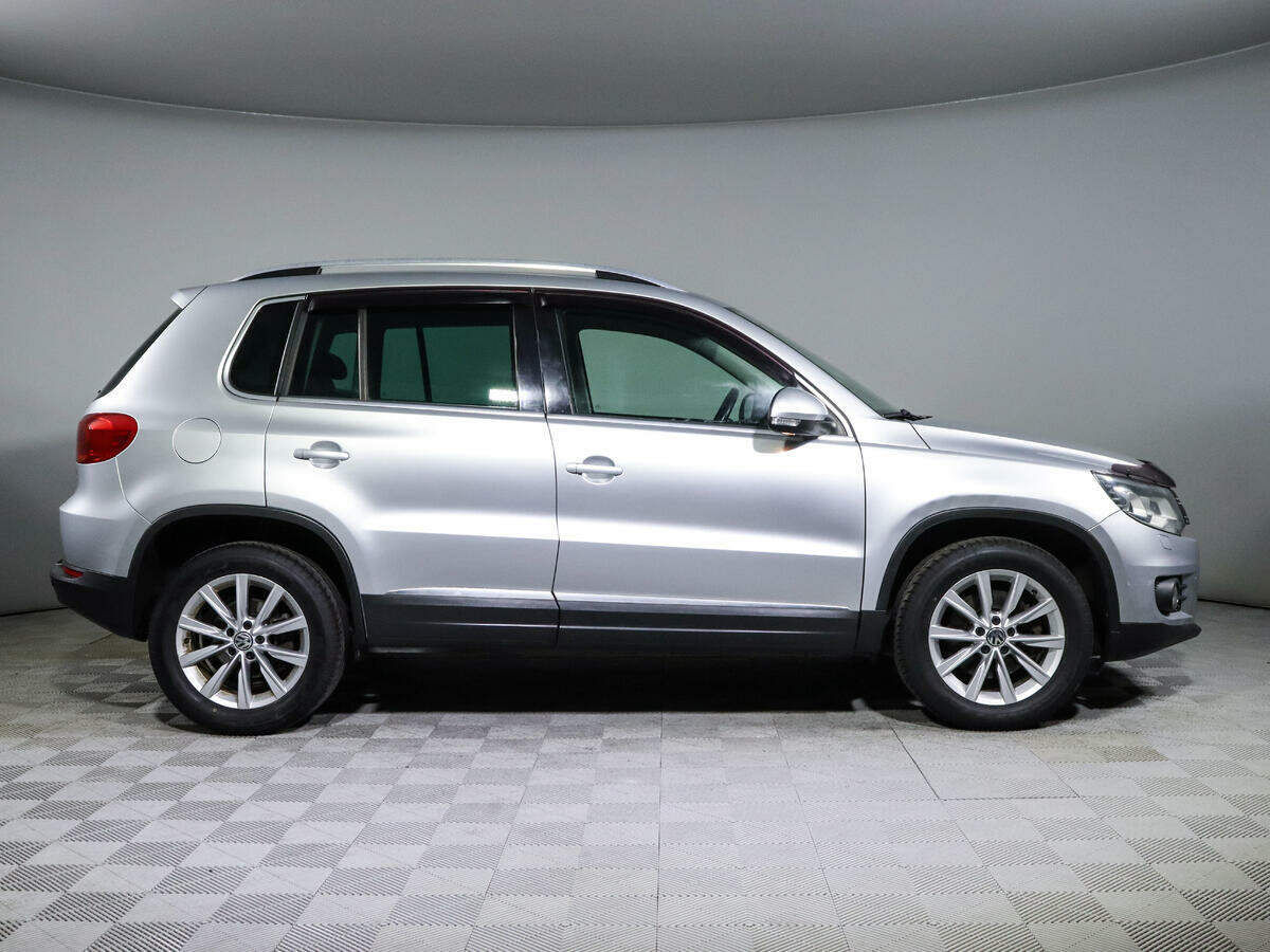 Volkswagen Tiguan, 2011