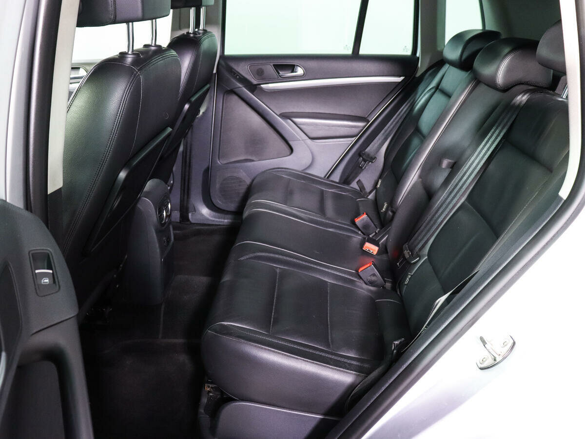 Volkswagen Tiguan, 2011