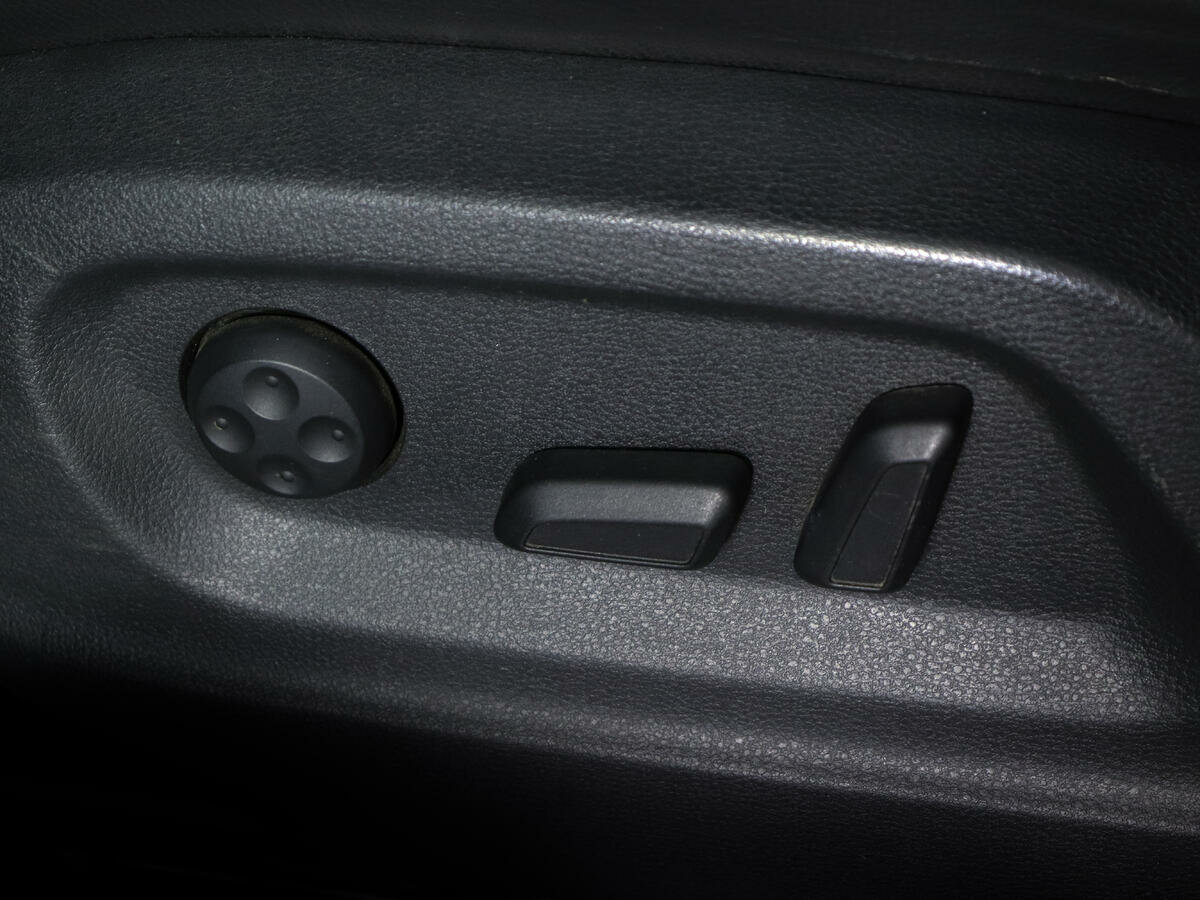 Volkswagen Tiguan, 2011