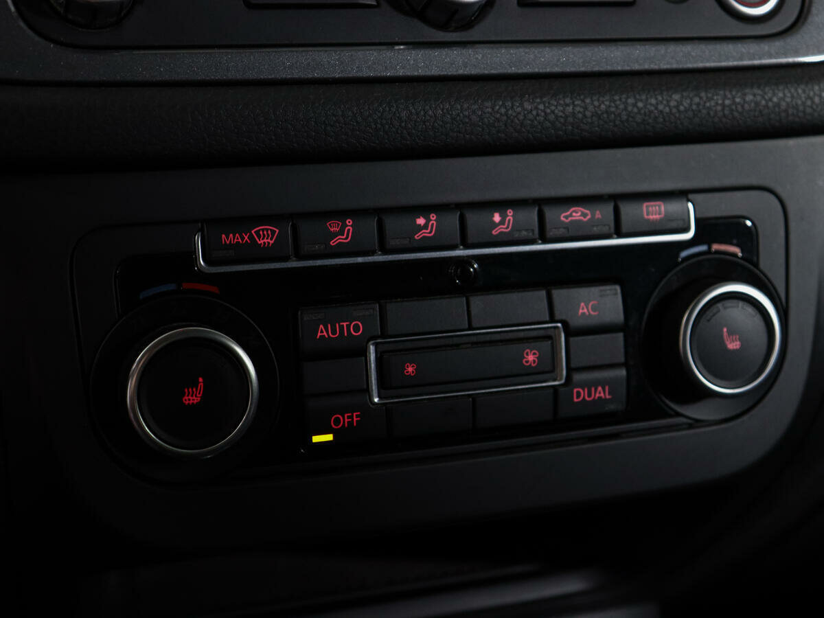 Volkswagen Tiguan, 2011