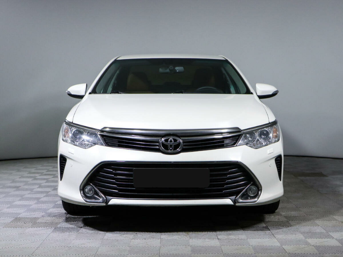 Toyota Camry, 2017