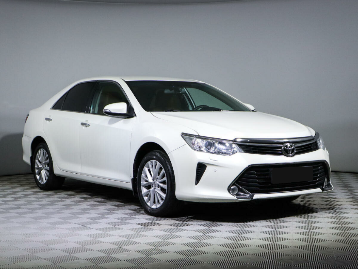 Toyota Camry, 2017