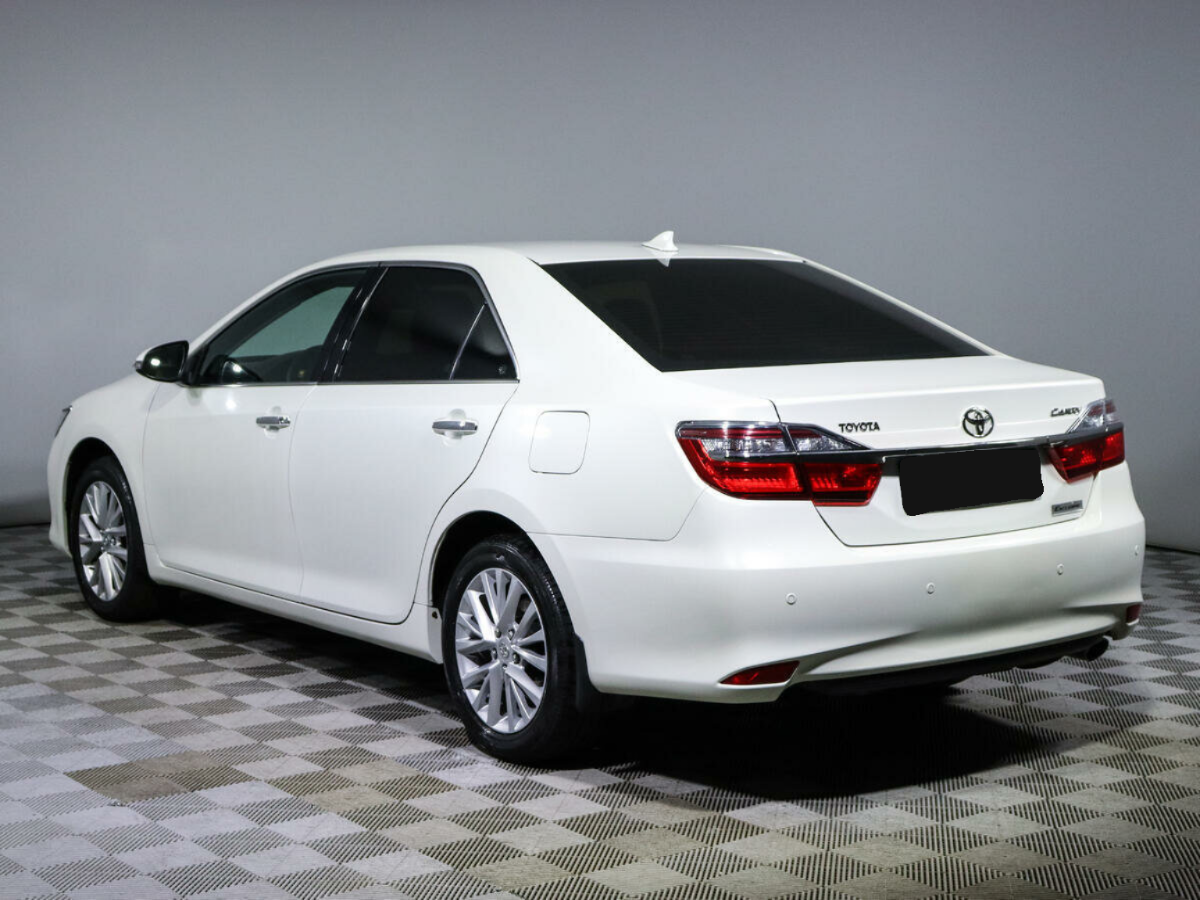 Toyota Camry, 2017