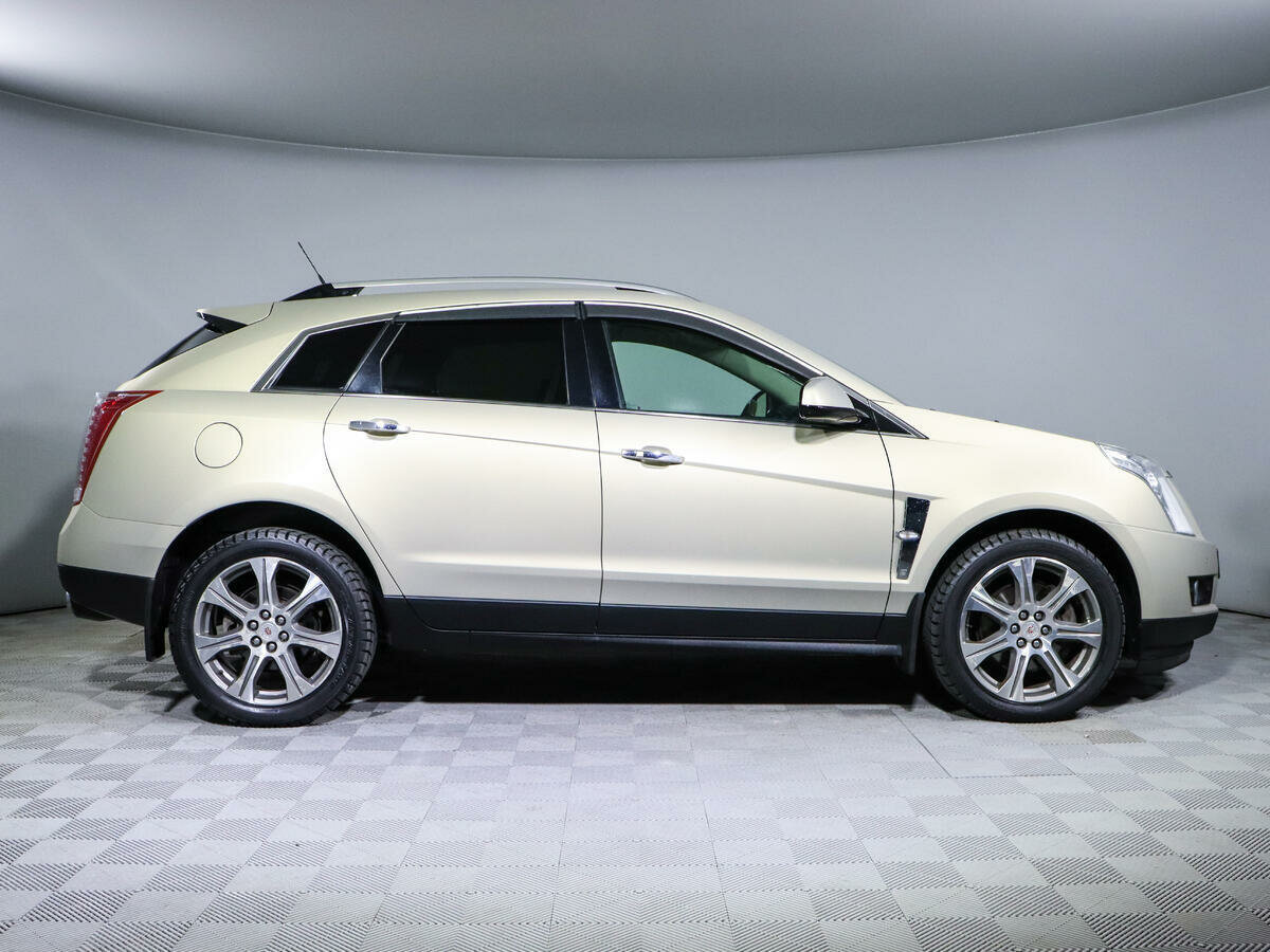 Cadillac SRX, 2011