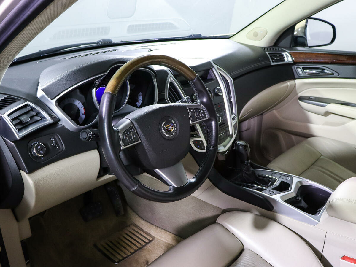 Cadillac SRX, 2011