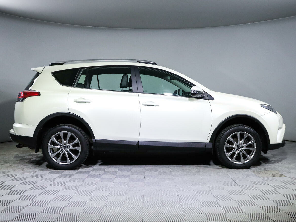 Toyota RAV4, 2017