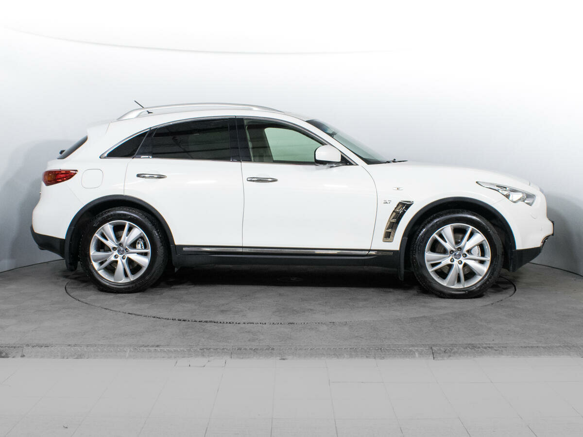 Infiniti QX70, 2013
