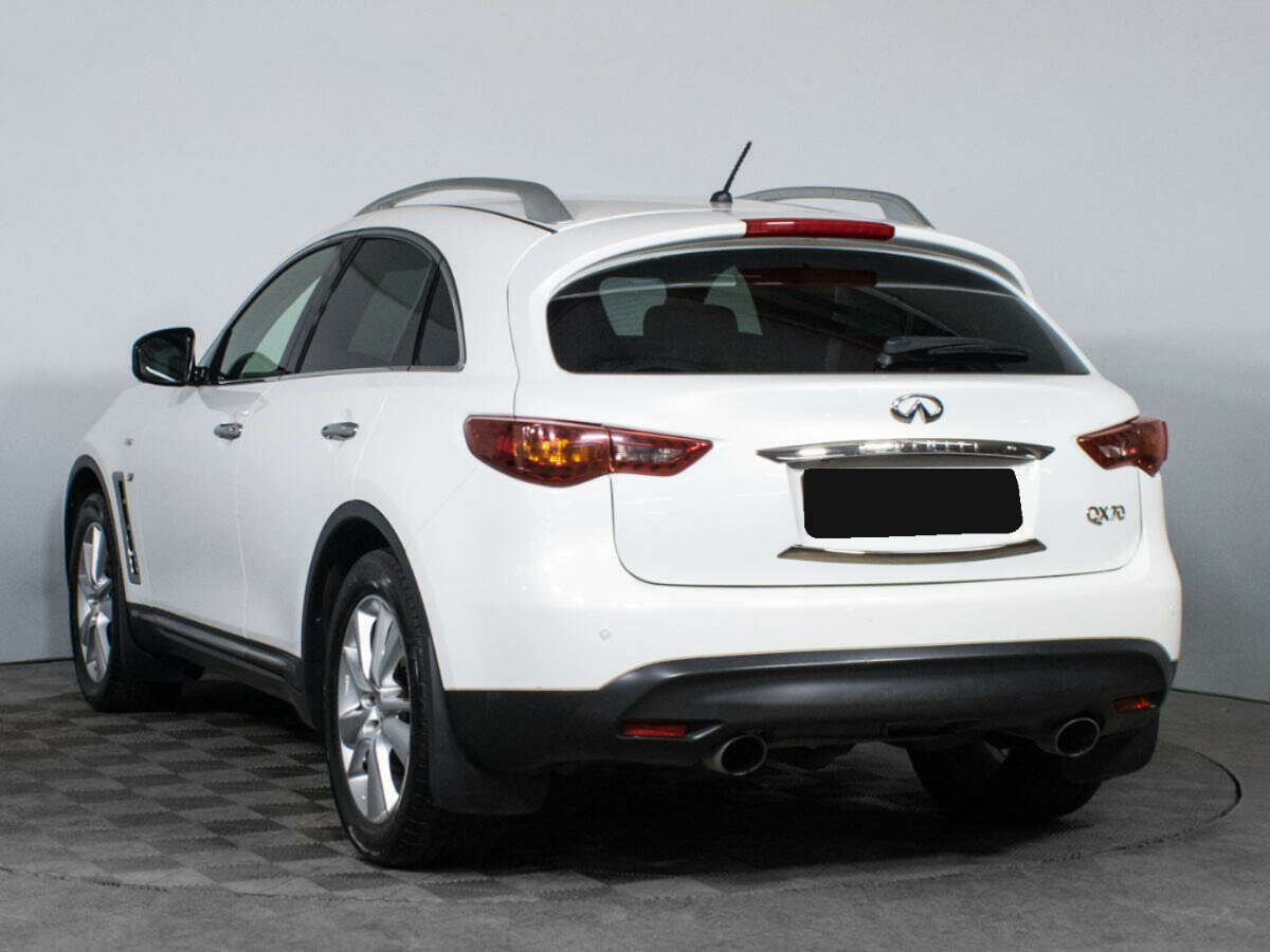 Infiniti QX70, 2013