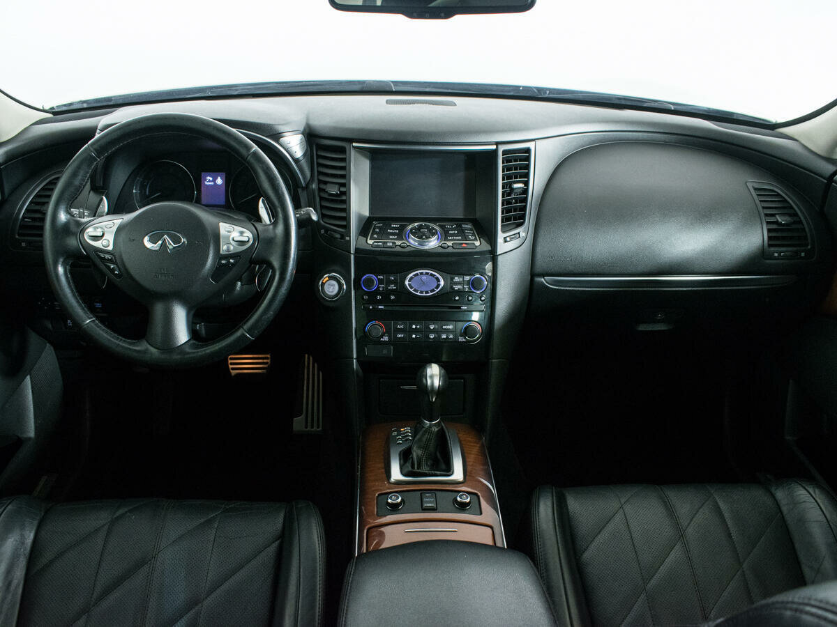 Infiniti QX70, 2013