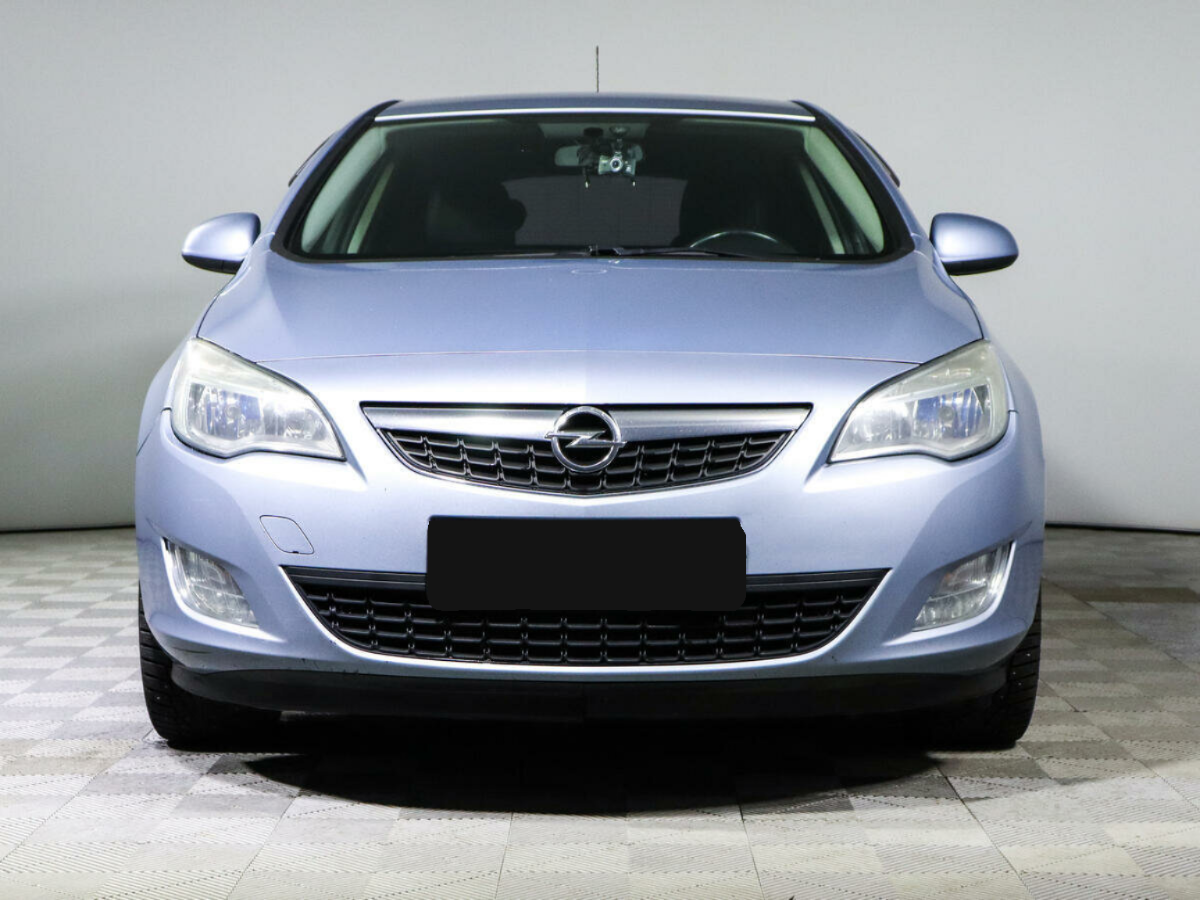 Opel Astra, 2011