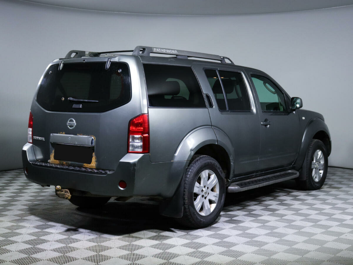 Nissan Pathfinder, 2005