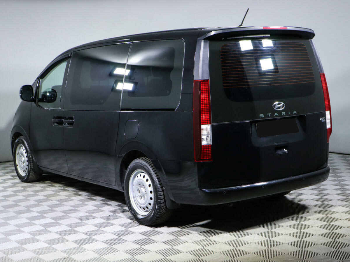 Hyundai Staria, 2021