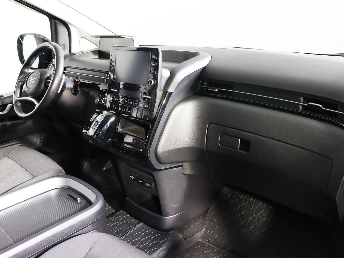 Hyundai Staria, 2021