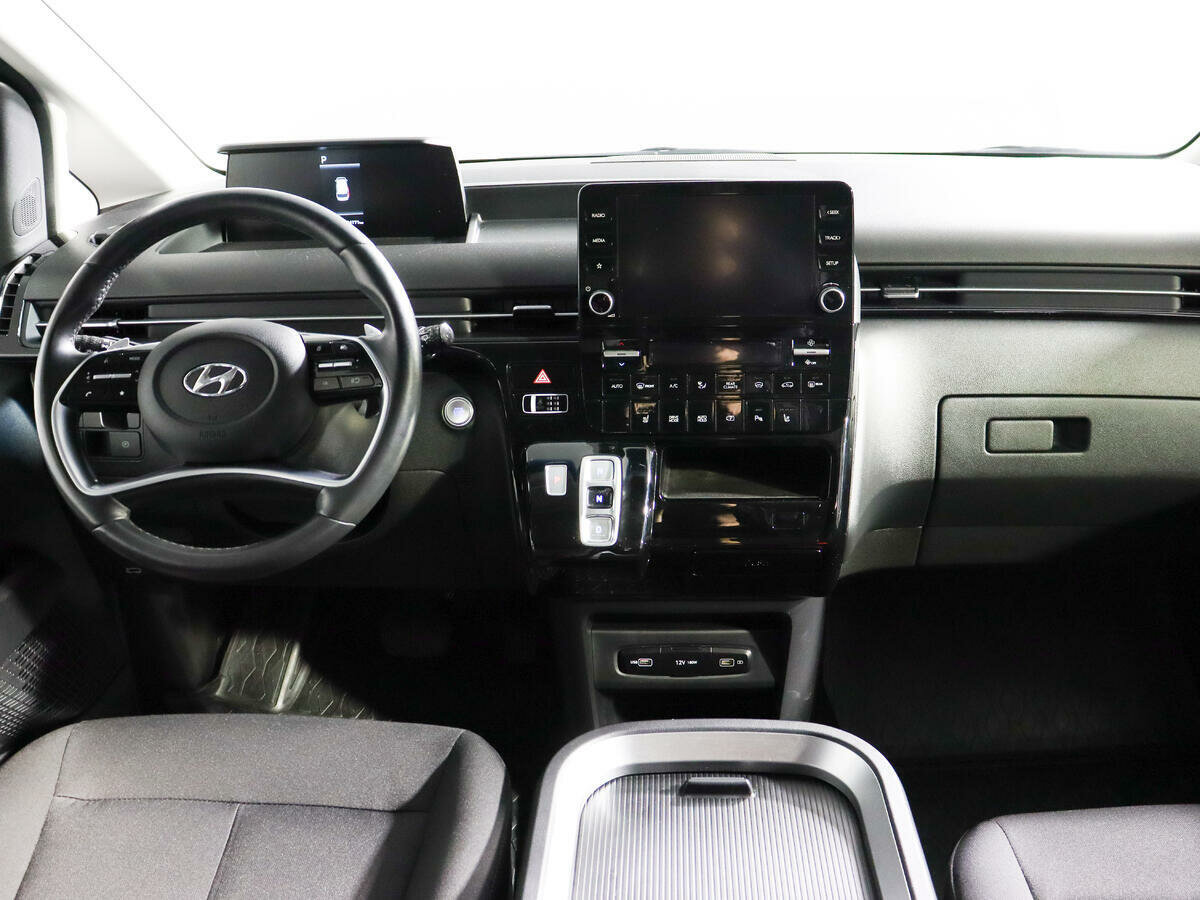 Hyundai Staria, 2021