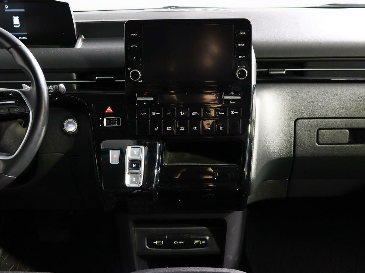 Hyundai Staria, 2021