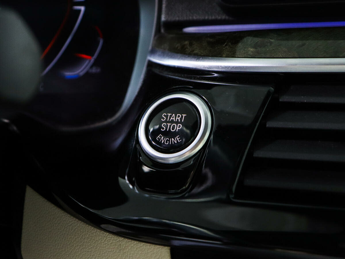 BMW 5 серии 540i, 2020