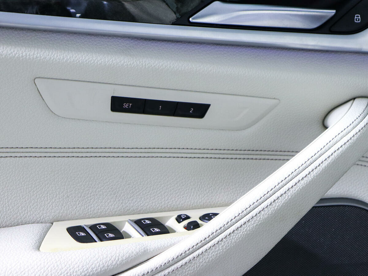 BMW 5 серии 540i, 2020