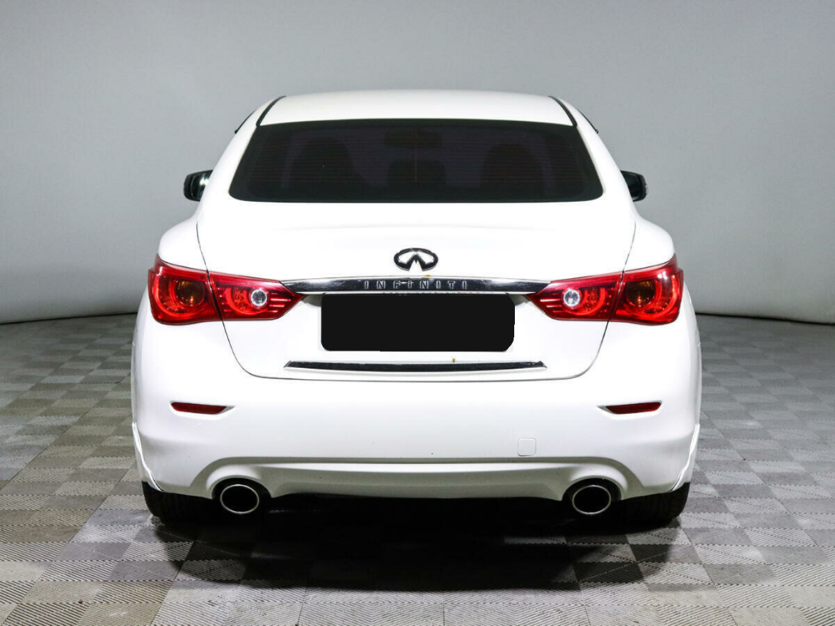 Infiniti Q50, 2015