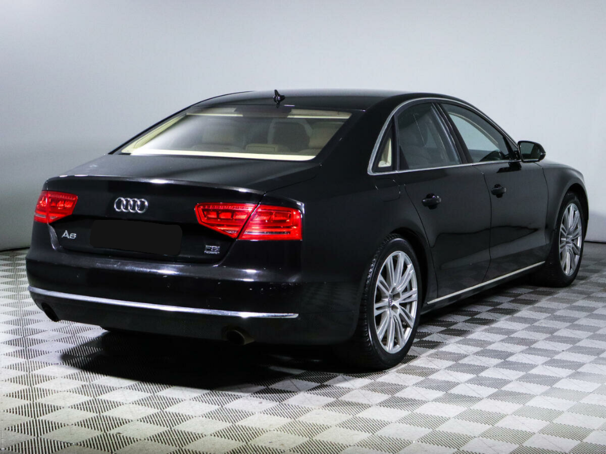 Audi A8, 2010