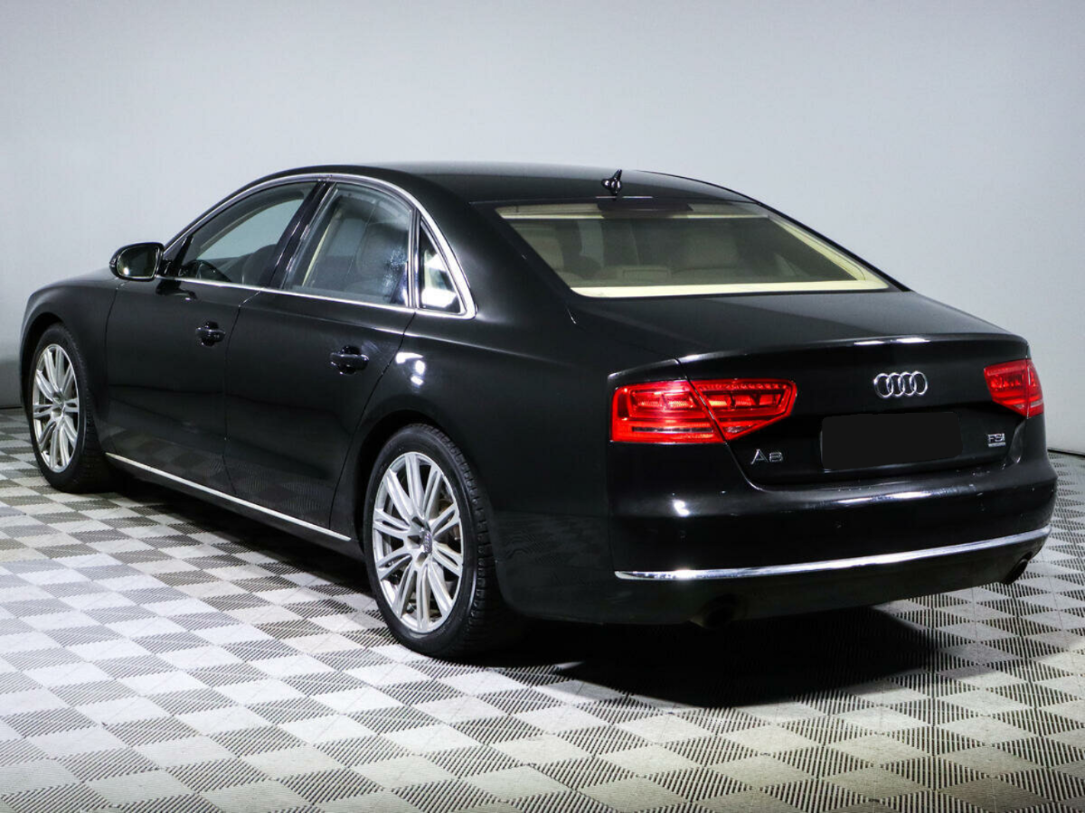 Audi A8, 2010