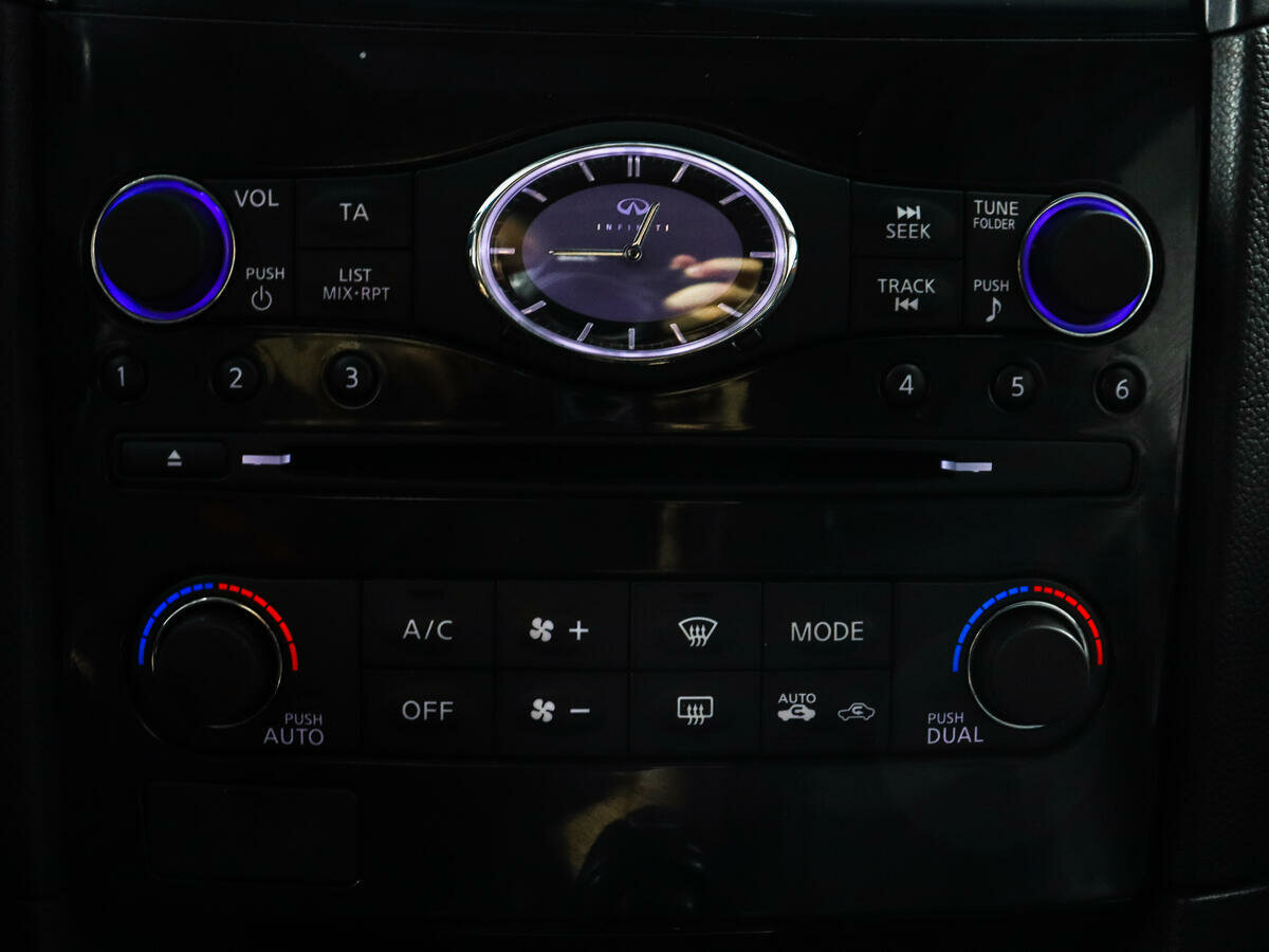 Infiniti FX30d, 2013