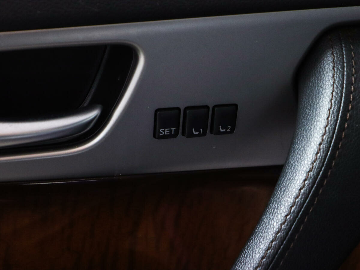 Infiniti FX30d, 2013