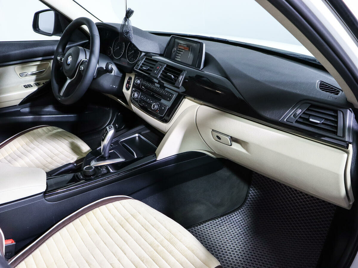 BMW 3 серии 320i, 2016