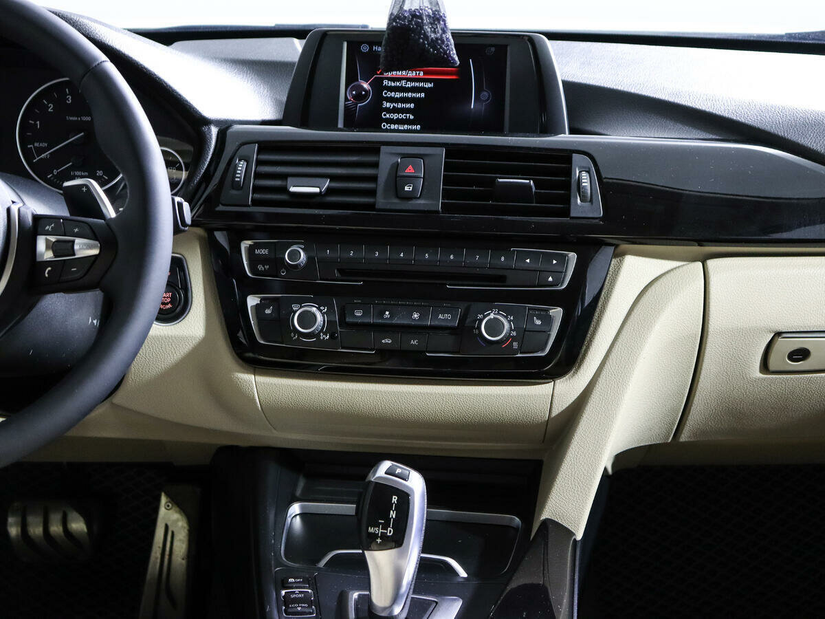 BMW 3 серии 320i, 2016