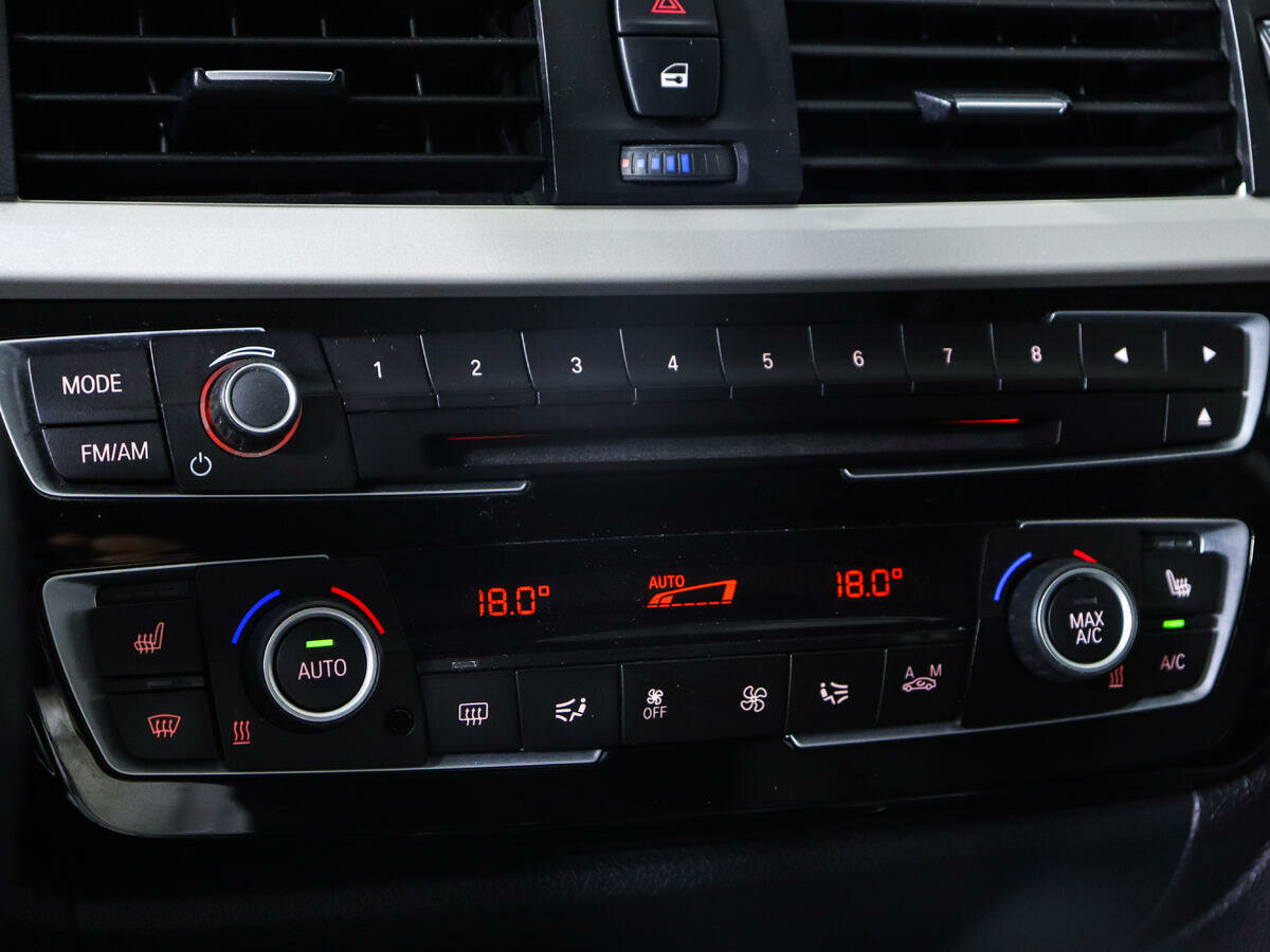 BMW 3 серии 320i, 2016