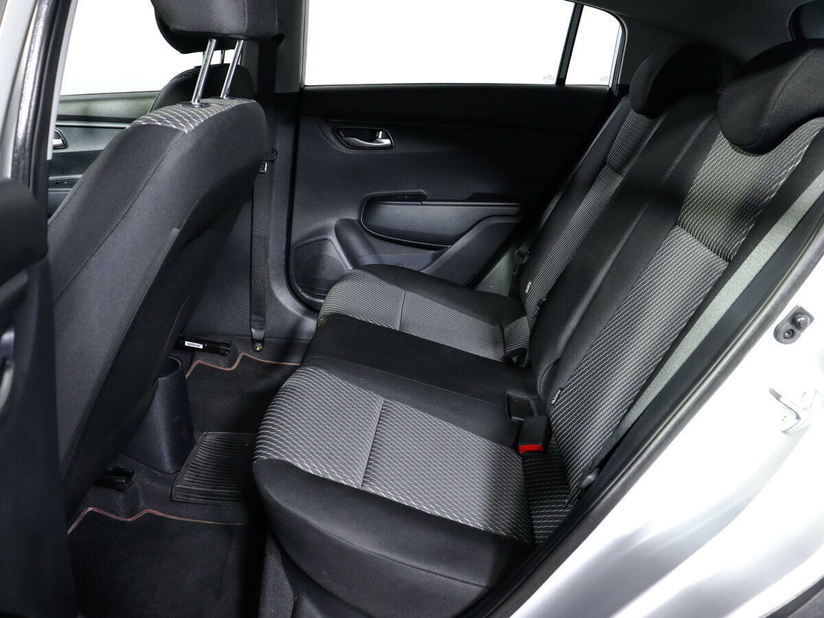 Kia Rio X-Line, 2018