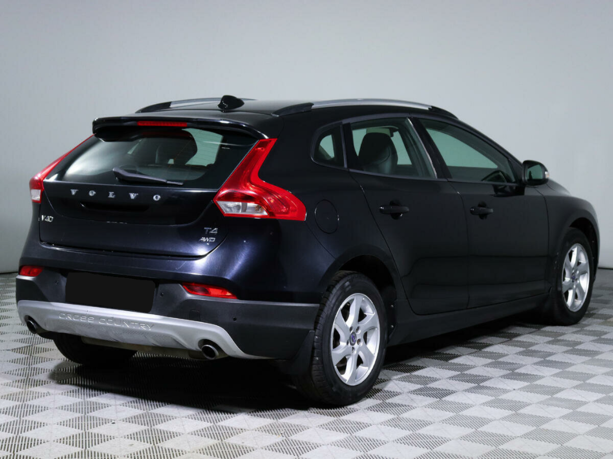Volvo V40 Cross Country, 2014