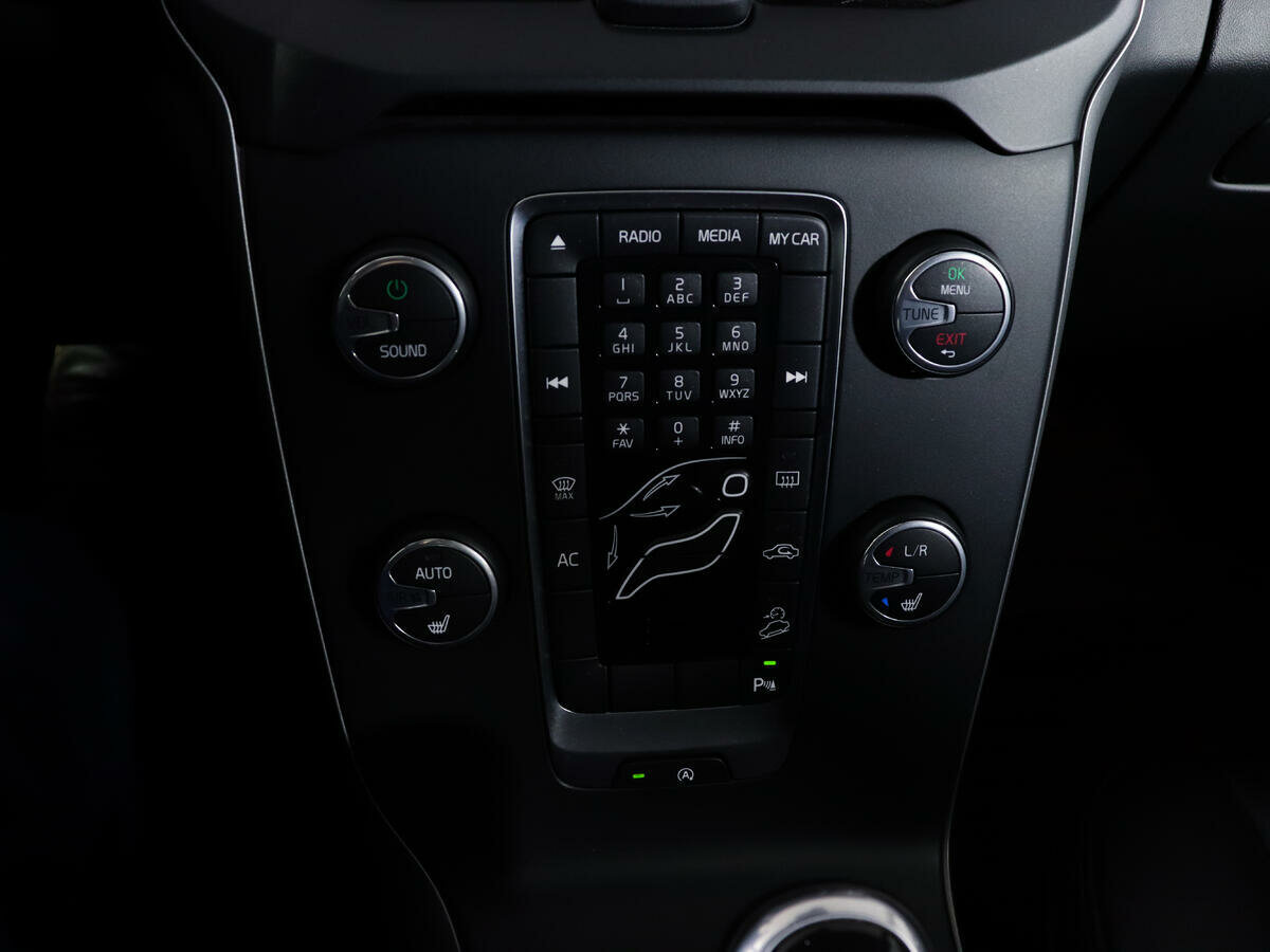 Volvo V40 Cross Country, 2014