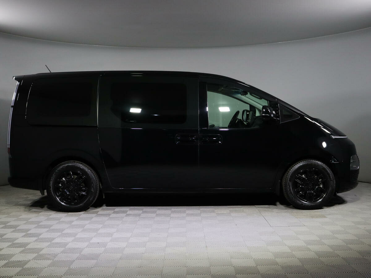 Hyundai Staria, 2022